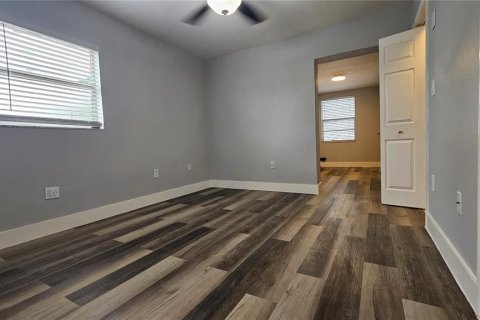 Villa ou maison à vendre à Tampa, Floride: 4 chambres, 163.04 m2 № 2210122 - photo 14