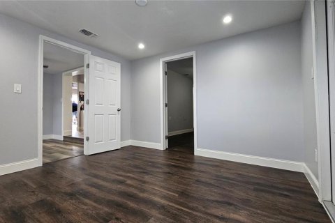 Villa ou maison à vendre à Tampa, Floride: 4 chambres, 163.04 m2 № 2210122 - photo 12