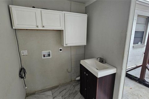 Villa ou maison à vendre à Tampa, Floride: 4 chambres, 163.04 m2 № 2210122 - photo 28