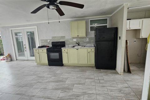 Villa ou maison à vendre à Tampa, Floride: 4 chambres, 163.04 m2 № 2210122 - photo 26