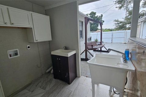 Villa ou maison à vendre à Tampa, Floride: 4 chambres, 163.04 m2 № 2210122 - photo 29