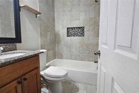 Villa ou maison à vendre à Tampa, Floride: 4 chambres, 163.04 m2 № 2210122 - photo 24