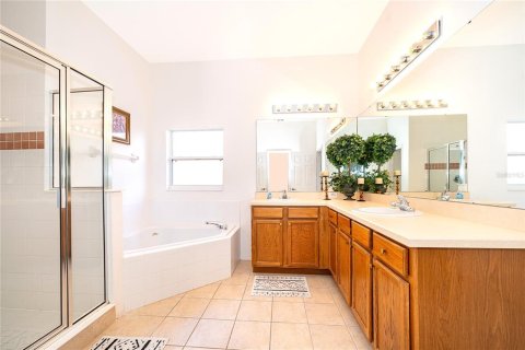 House in Davenport, Florida 5 bedrooms, 265.05 sq.m. № 2097554 - photo 22