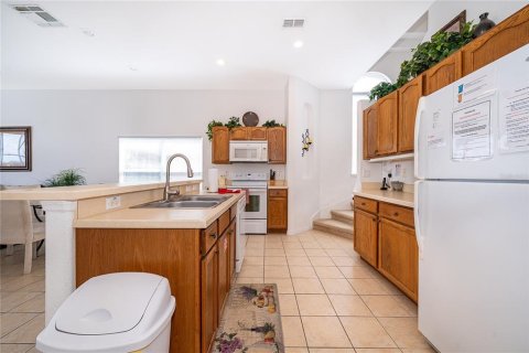 House in Davenport, Florida 5 bedrooms, 265.05 sq.m. № 2097554 - photo 11