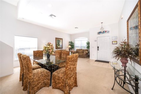 House in Davenport, Florida 5 bedrooms, 265.05 sq.m. № 2097554 - photo 9