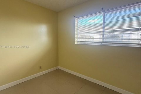 Condominio en venta en Miramar, Florida, 2 dormitorios, 77.29 m2 № 2052472 - foto 5