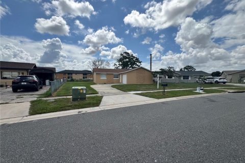 Villa ou maison à vendre à Orlando, Floride: 3 chambres, 100.71 m2 № 2204149 - photo 29