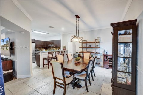 Adosado en venta en Coral Springs, Florida, 3 dormitorios, 165.74 m2 № 1982435 - foto 16