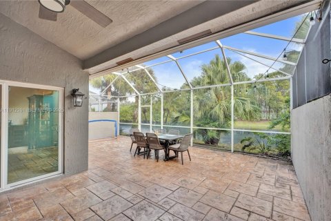 Adosado en venta en Coral Springs, Florida, 3 dormitorios, 165.74 m2 № 1982435 - foto 4