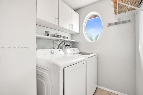 Adosado en venta en Coral Springs, Florida, 3 dormitorios, 165.74 m2 № 1982435 - foto 30