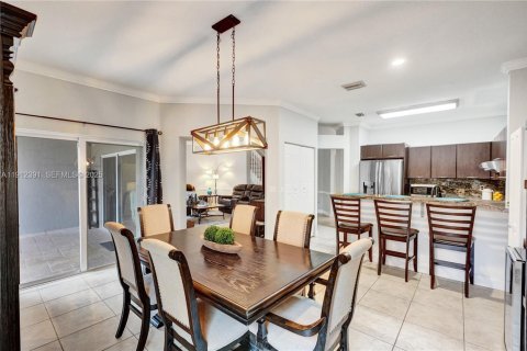 Adosado en venta en Coral Springs, Florida, 3 dormitorios, 165.74 m2 № 1982435 - foto 17