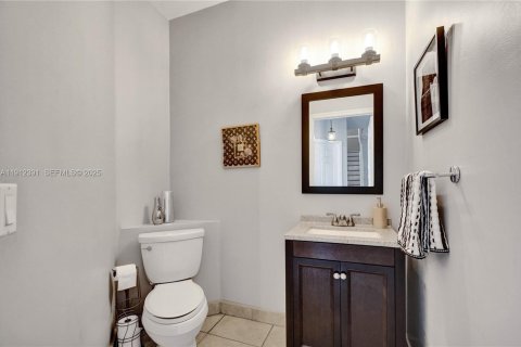 Adosado en venta en Coral Springs, Florida, 3 dormitorios, 165.74 m2 № 1982435 - foto 13