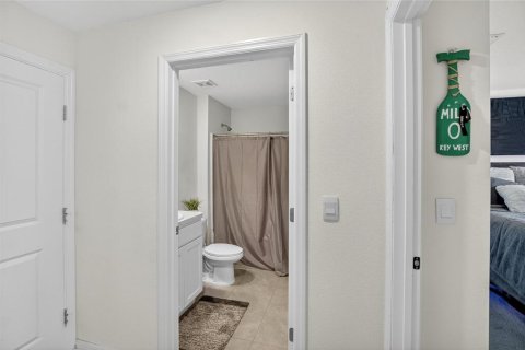 House in BERRY BAY in Wimauma, Florida 5 bedrooms, 241.64 sq.m. № 1871155 - photo 25
