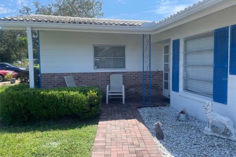 Villa ou maison à vendre à Clearwater, Floride: 2 chambres, 113.9 m2 № 1917273 - photo 2