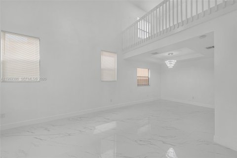 Casa en venta en Homestead, Florida, 5 dormitorios, 253.81 m2 № 2030350 - foto 6