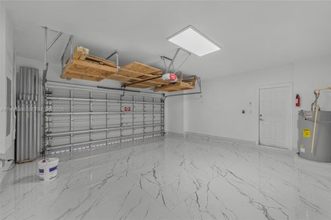 Casa en venta en Homestead, Florida, 5 dormitorios, 253.81 m2 № 2030350 - foto 18