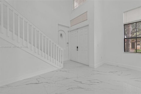 Casa en venta en Homestead, Florida, 5 dormitorios, 253.81 m2 № 2030350 - foto 4