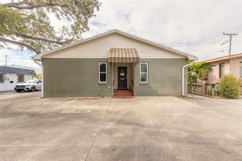 Commercial property in Daytona Beach, Florida 159.88 sq.m. № 2150880 - photo 20