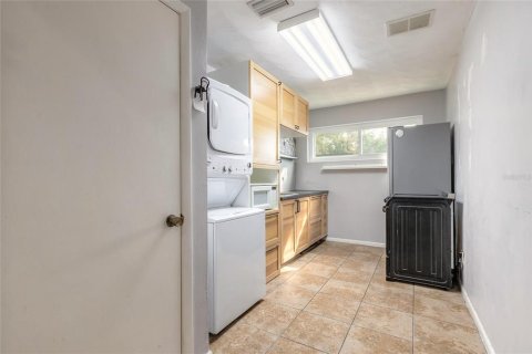 Commercial property in Daytona Beach, Florida 159.88 sq.m. № 2150880 - photo 12