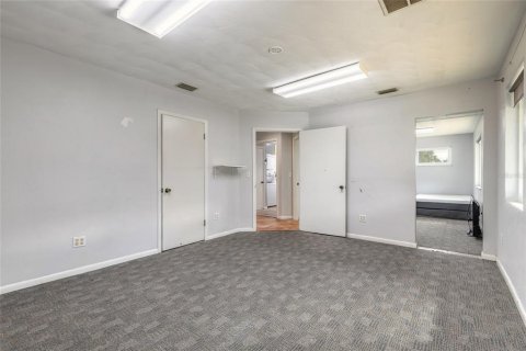 Commercial property in Daytona Beach, Florida 159.88 sq.m. № 2150880 - photo 8