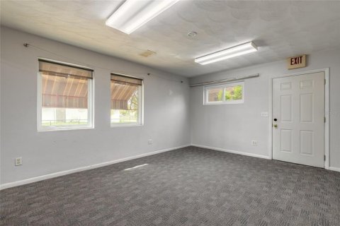 Commercial property in Daytona Beach, Florida 159.88 sq.m. № 2150880 - photo 9