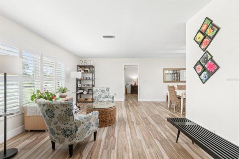 House in Palm Coast, Florida 3 bedrooms, 198.25 sq.m. № 2219547 - photo 7