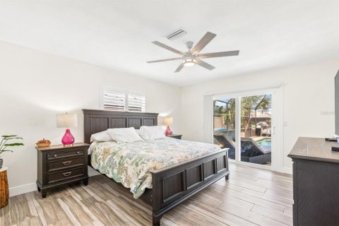 House in Palm Coast, Florida 3 bedrooms, 198.25 sq.m. № 2219547 - photo 25