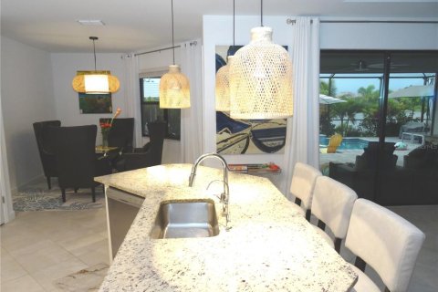Casa en venta en Bradenton, Florida, 4 dormitorios, 208.01 m2 № 1807327 - foto 13
