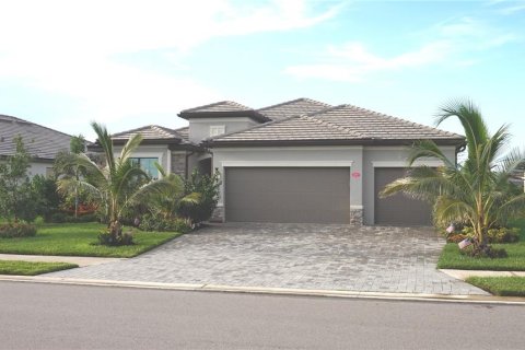 Casa en venta en Bradenton, Florida, 4 dormitorios, 208.01 m2 № 1807327 - foto 1