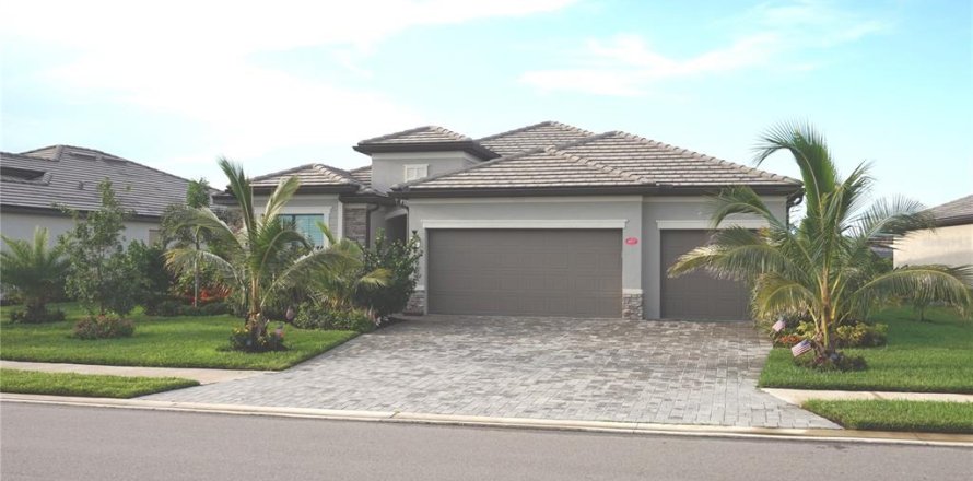 Casa en Bradenton, Florida 4 dormitorios, 208.01 m2 № 1807327