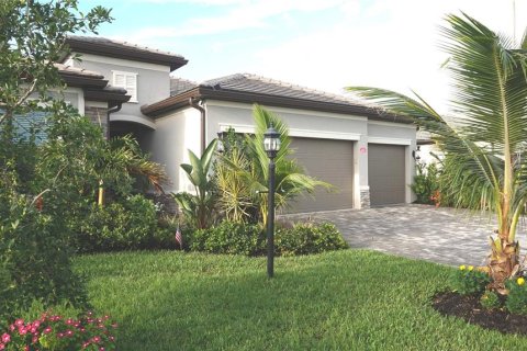 Casa en venta en Bradenton, Florida, 4 dormitorios, 208.01 m2 № 1807327 - foto 2