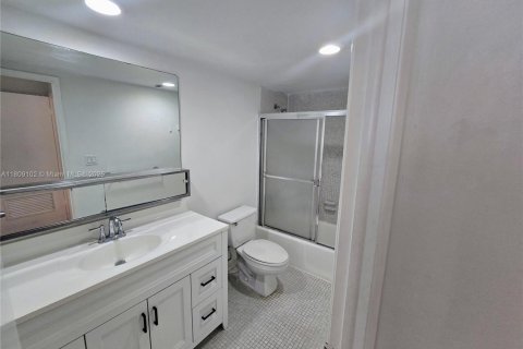 Condo in Sunny Isles Beach, Florida, 1 bedroom  № 1750456 - photo 24