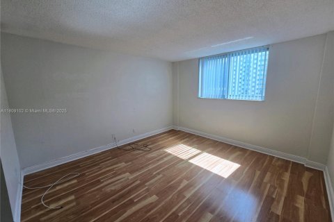 Condo in Sunny Isles Beach, Florida, 1 bedroom  № 1750456 - photo 20