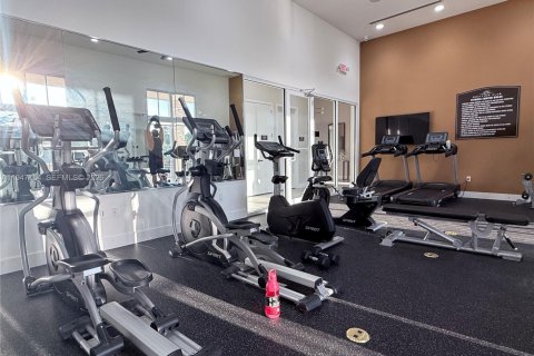 Touwnhouse à louer à Miami, Floride: 3 chambres, 137.77 m2 № 2025738 - photo 3