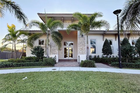 Touwnhouse à louer à Miami, Floride: 3 chambres, 137.77 m2 № 2025738 - photo 2