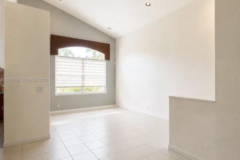Villa ou maison à louer à Wellington, Floride: 4 chambres, 192.96 m2 № 2437631 - photo 5
