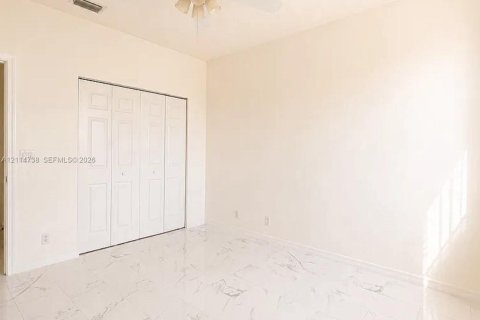 Villa ou maison à louer à Wellington, Floride: 4 chambres, 192.96 m2 № 2437631 - photo 13