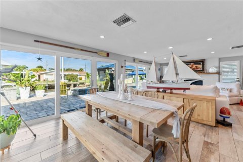 Casa en venta en Port Orange, Florida, 4 dormitorios, 272.2 m2 № 2237286 - foto 19