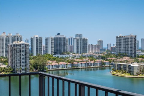 Copropriété à vendre à Aventura, Floride: 2 chambres, 98.29 m2 № 2061171 - photo 14