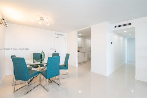 Copropriété à vendre à Aventura, Floride: 2 chambres, 98.29 m2 № 2061171 - photo 5