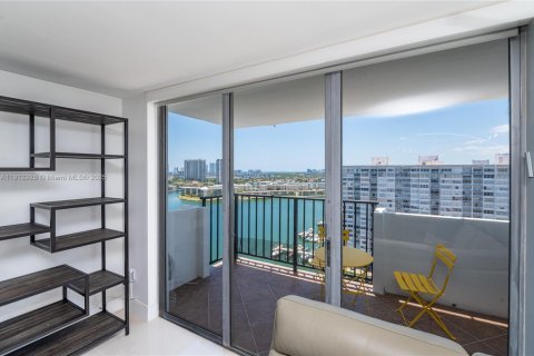 Copropriété à vendre à Aventura, Floride: 2 chambres, 98.29 m2 № 2061171 - photo 12