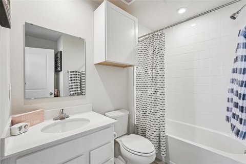 Townhouse in Bradenton, Florida 3 bedrooms, 132.94 sq.m. № 2110807 - photo 22