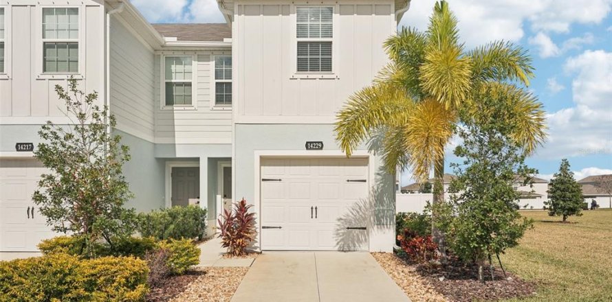 Townhouse in Bradenton, Florida 3 bedrooms, 132.94 sq.m. № 2110807