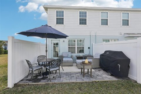 Townhouse in Bradenton, Florida 3 bedrooms, 132.94 sq.m. № 2110807 - photo 13