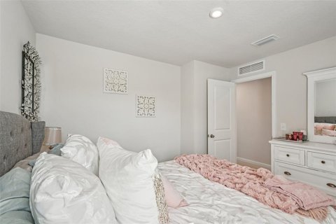 Townhouse in Bradenton, Florida 3 bedrooms, 132.94 sq.m. № 2110807 - photo 19