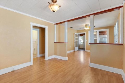 House in Leesburg, Florida 3 bedrooms, 135.08 sq.m. № 2235658 - photo 11