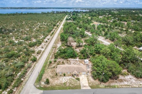 House in Lake Placid, Florida 2 bedrooms № 1811831 - photo 2