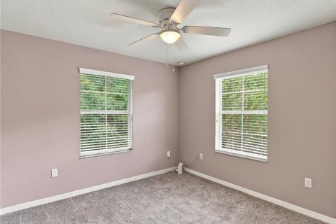 Touwnhouse à vendre à Sanford, Floride: 3 chambres, 127.46 m2 № 2416624 - photo 4