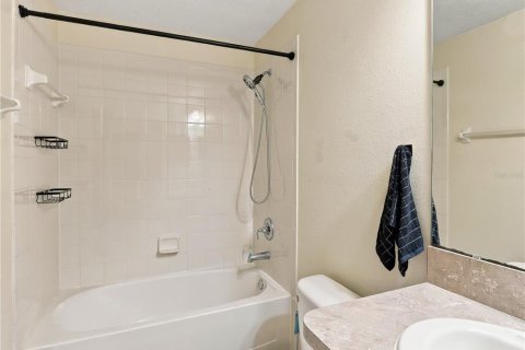 Touwnhouse à vendre à Sanford, Floride: 3 chambres, 127.46 m2 № 2416624 - photo 3