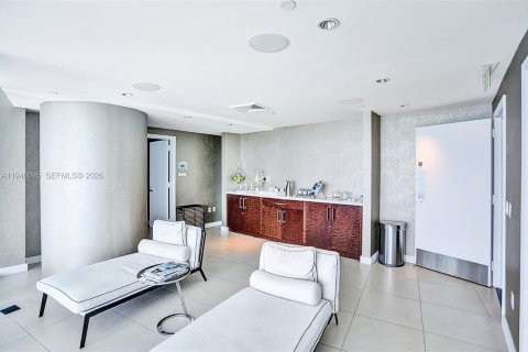 Condo in Sunny Isles Beach, Florida, 2 bedrooms  № 2002551 - photo 26